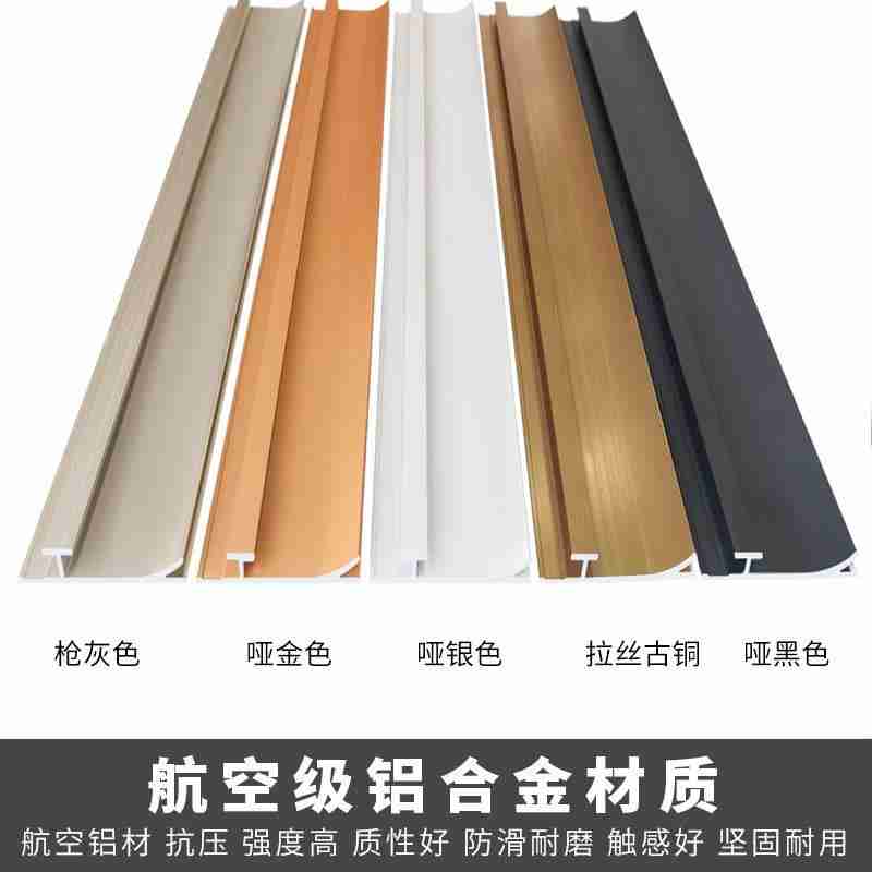 华锦进出口的宠物用品。受访者供图